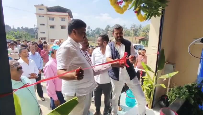 ಸೋಮವಾರಪೇಟೆ: ಪಟ್ಟಣದಲ್ಲಿ ವಿವಿಧ ಅಭಿವೃದ್ಧಿ ಕಾಮಾಗಾರಿಗೆ ಚಾಲನೆ ನೀಡಿದ ಶಾಸಕ ಮಂತರ್ ಗೌಡ