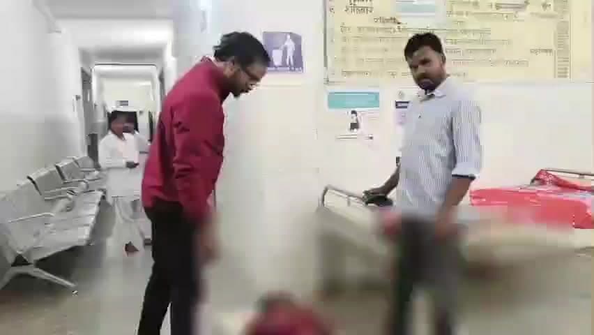कुरडेग: कुरडेग बड़की बिउरा के पास मोटरसाइकिल दुर्घटना में युवक गंभीर रूप से घायल