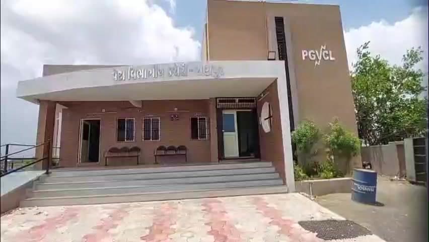 રાણપુર: રાણપુર તાલુકામાં વીજચોરો ઉપર PGVCL ના વ્યાપક દરોડા,65 કનેક્શનમાં ગેરરીતી ઝડપી વીજચોરો ને રૂ.45 લાખનો દંડ ફટકાર્યો