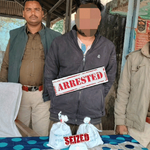 पलासी: पलासी पुलिस की छापेमारी में कोडिनयुक्त कफ सिरप और स्मैक बरामद