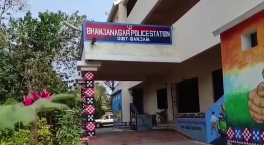 ଭଞ୍ଜନଗର: ସାର୍ଦ୍ଧୋଳ ଗାଁ ରେ ଚୋରୀ ସନ୍ଦେହରେ ଜଣେ ଯୁବକଙ୍କୁ ପିଟି ପିଟି ହତ୍ୟା, ଗାଁ ପୁରୁଷ ଶୂନ୍ୟ, ମାଳ ମାଳ ପୋଲିସ