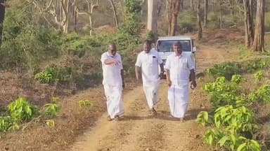கூடலூர்: தொரப்பள்ளியில் இருந்து பாட்டவயல் வரை அகழி வெட்டும் பணியை  கூடலூர் எம்எல்ஏ ஆய்வு