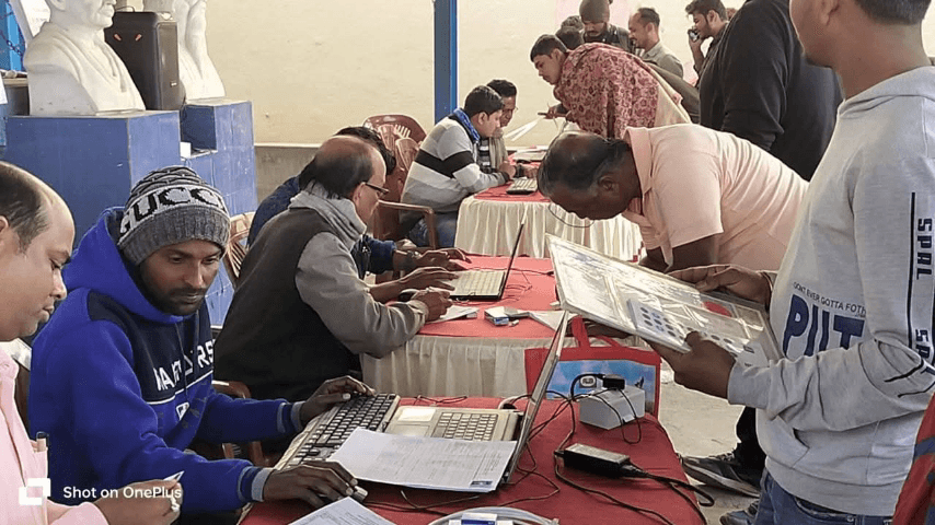 দাসপুর ১: দাসপুর ২ ব্লক অফিস চত্বরে যুবসাথী রেজিস্ট্রেশনের ক্যাম্প পরিদর্শন করলেন পশ্চিম মেদিনীপুর জেলা পরিষদ মেম্বার