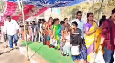 రంపచోడవరం నియోజవర్గ పరిధిలో శివాలయాలకు పోటెత్తిన భక్త జనం పలుచోట్ల ట్రాఫిక్ జాం