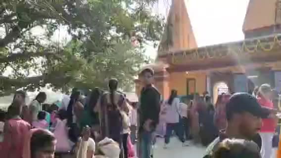 हैदरनगर: महाशिवरात्रि पर इमामनगर बरेवा शिव मंदिर में लगा मेला, उमड़ी आस्था