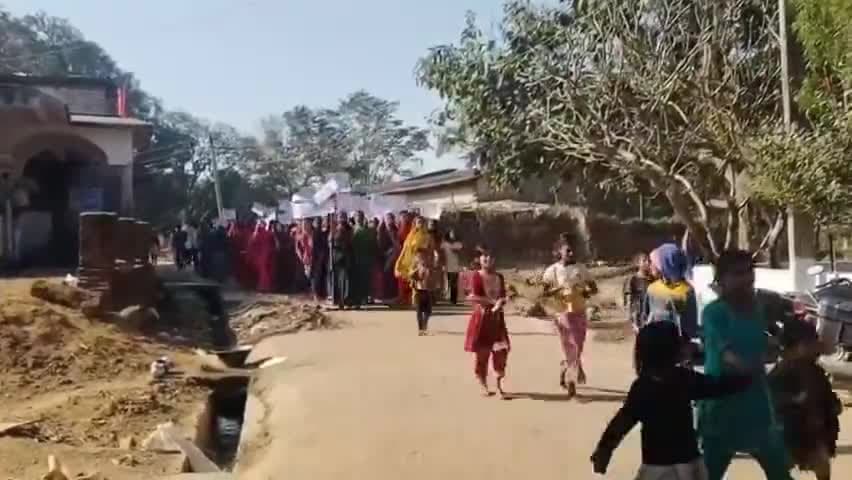 सरिया: बड़की सरिया नगर पंचायत क्षेत्र के श्रीरामडीह गांव के ग्रामीणों ने किया नगर पंचायत चुनाव का पूर्ण बहिष्कार!