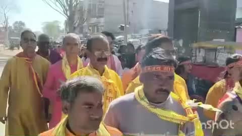 बालूमाथ: बालूमाथ में मंदिर के द्वितीय स्थापना दिवस पर भव्य कलश शोभायात्रा, हवन एवं भंडारे का आयोजन