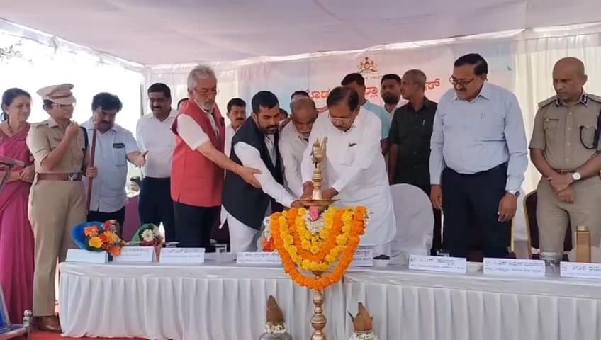 ಕುಶಾಲನಗರ: ಸುಂಟಿಕೊಪ್ಪದಲ್ಲಿ ನೂತನ‌ ಪೊಲೀಸ್ ವಸತಿಗ್ರಹಕ್ಕೆ ಭೂಮಿ ಪೂಜೆ ನೆರವೇರಿಸಿದ ಸಚಿವ ಜಿ ಪರಮೇಶ್ವರ್