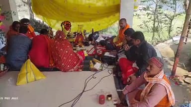 बीरपुर: महाशिवरात्रि पर हर-हर महादेव के जयघोष से गूंजे शिवालय, प्रखंड में उमड़ा आस्था का सैलाब