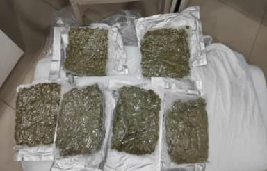 रोसड़ा: रोसड़ा में पुलिस ने 1.9 किलोग्राम गांजे के साथ मोटरसाइकिल ज़ब्त की, मामले की जांच जारी