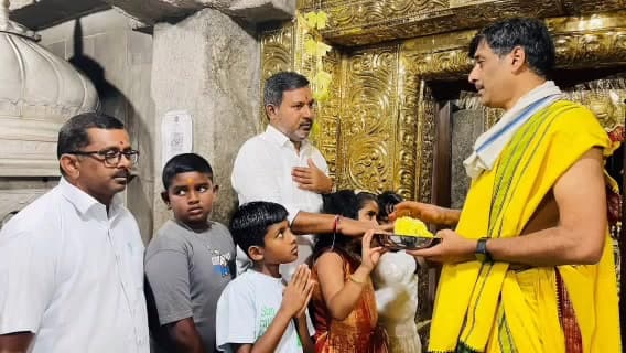 ಸಕಲೇಶಪುರ: ಮಹಾಶಿವರಾತ್ರಿ ಹಿನ್ನೆಲೆ ಪಟ್ಟಣದ  ಶ್ರೀ ಸಕಲೇಶ್ವರ ಸ್ವಾಮಿ ದೇವಸ್ಥಾನಕ್ಕೆ ಶಾಸಕ ಸಿಮೆಂಟ್ ಮಂಜು ಭೇಟಿ