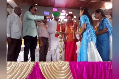 ಬಾದಾಮಿ: ಮಕ್ಕಳಿಗೆ ಗುಣಮಟ್ಟದ ಶಿಕ್ಷಣ ನೀಡಿ, ಸತ್ಪ್ರಜೆಗಳನ್ನಾಗಿ ಮಾಡಿ : ನಗರದಲ್ಲಿ ಮಾಜಿ ಶಾಸಕ ಎಸ್. ಜಿ. ನಂಜಯ್ಯನಮಠ