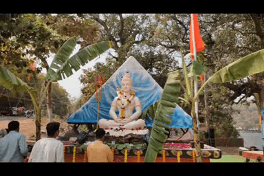 रामटेक: राज्यमंत्री एड. आशिष जयस्वाल यांनी विविध शिवमंदिरात जाऊन घेतले शिवदर्शन