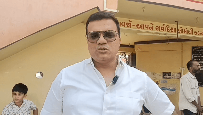 લીલીયા: પૂર્વ ધારાસભ્ય પ્રતાપભાઈ દુધાત દ્વારા મહાશિવરાત્રી નિમિતે  રિદ્ધિ સિદ્ધિ ખાતે ભોળાનાથ ની પૂજા કરી