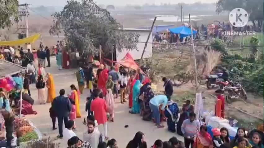 दरौली: महाशिवरात्रि को लेकर सिद्ध गुफा चकरी योगाश्रम में पूजा के लिए उमड़ी श्रद्धालुओं की भीड़