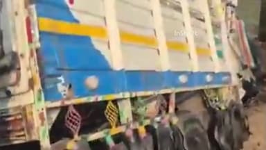 घोड़ासहन: घोड़ासहन बलान चौक के समीप पिकअप की हुई जबरदस्त टक्कर