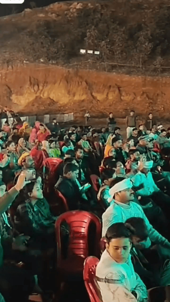 लिधौरा: छिपरी: महाशिवरात्रि महोत्सव में लक्खा ने भजन गाए, आज पवनदीप राजन की प्रस्तुति