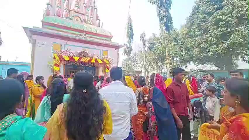 सुगौली: सुगौली क्षेत्र में पारंपरिक त्योहार महाशिवरात्रि पूरे हर्षोल्लास और भक्ति भाव से मनाई गई, इस अवसर पर लगा मेला