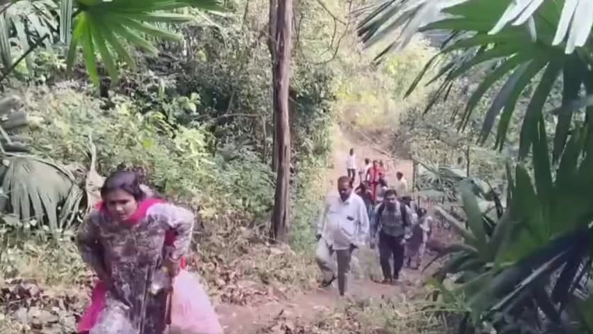 ಸೂಪಾ: ಮಹಾಶಿವರಾತ್ರಿ ಸಂಭ್ರಮ : ಶ್ರೀ ಕವಳೇಶ್ವರನ ಸನ್ನಿಧಿಗೆ ಹರಿದು ಬಂದ ಭಕ್ತ ಸಾಗರ