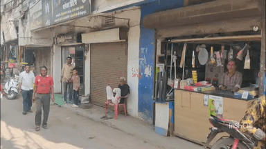 हातोद: चंदन नगर में 18 मीटर रोड को लेकर रहवासियों का विरोध, 10 फीट के मकान को छोड़ने की मांग