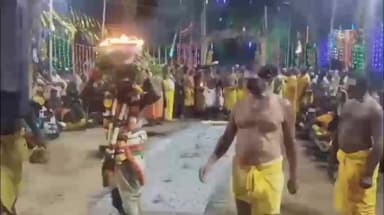 எடப்பாடி: ஒட்டப்பட்டி அன்னை ஆனந்தாயி ஸ்ரீ அங்காளம்மன் பரமேஸ்வரி கோவிலில் தீமிதி விழா