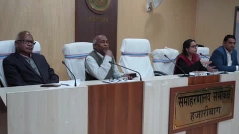 कटकमसांडी: स्वास्थ्य सेवाओं की समीक्षा, बायोमेट्रिक व्यवस्था दुरुस्त करने का निर्देश