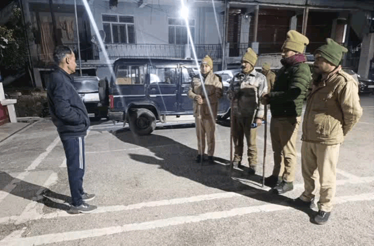 डीडीहाट: पिथौरागढ़ पुलिस ने शराब के नशे में गाली-गलौज कर मारपीट का प्रयास करने वाले व्यक्ति को किया गिरफ्तार