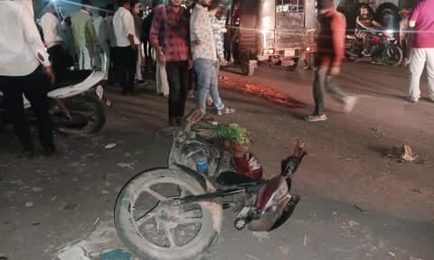 पैठण: विहामांडवा येथे गतिरोधका अभावी दररोज होत आहे अपघात नागरिक झाले त्रस्त