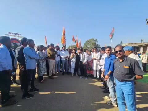 प्रेमनगर: प्रेमनगर -तारा मार्ग की बदहाली को लेकर जिला कांग्रेस ने शशि सिंह के नेतृत्व में किया बड़ा आंदोलन, चक्का जाम