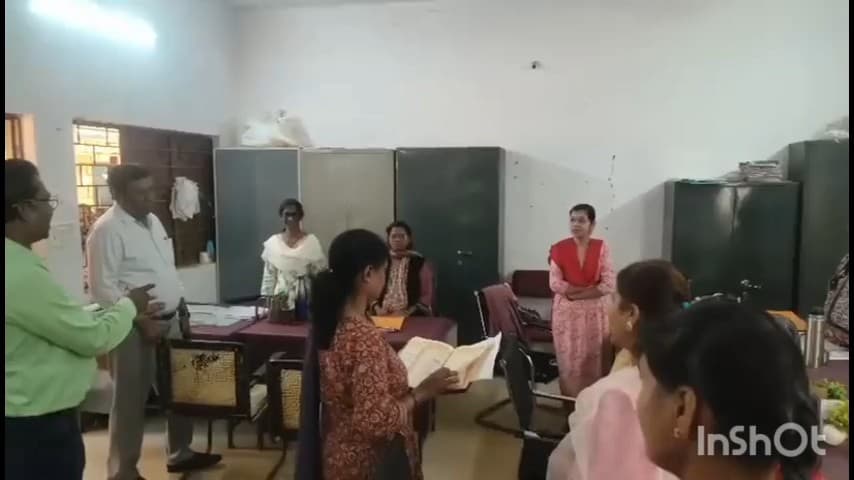 दरभा: कमिश्नर बस्तर डोमन सिंह ने नानगुर में तहसील कार्यालय, सीएचसी एवं सेजेस का किया औचक निरीक्षण