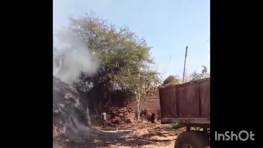बेरला: कुँवा गांव में पैरावट में लगी भीषण आग, फायर ब्रिगेड ने पाया काबू