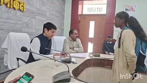 बकावंड: कलेक्टर की संवेदनशीलता से छात्र की राह हुई आसान, जन दर्शन में सुनी गई व्यथा अब छात्रावास में रहकर पूरी होगी पढ़ाई
