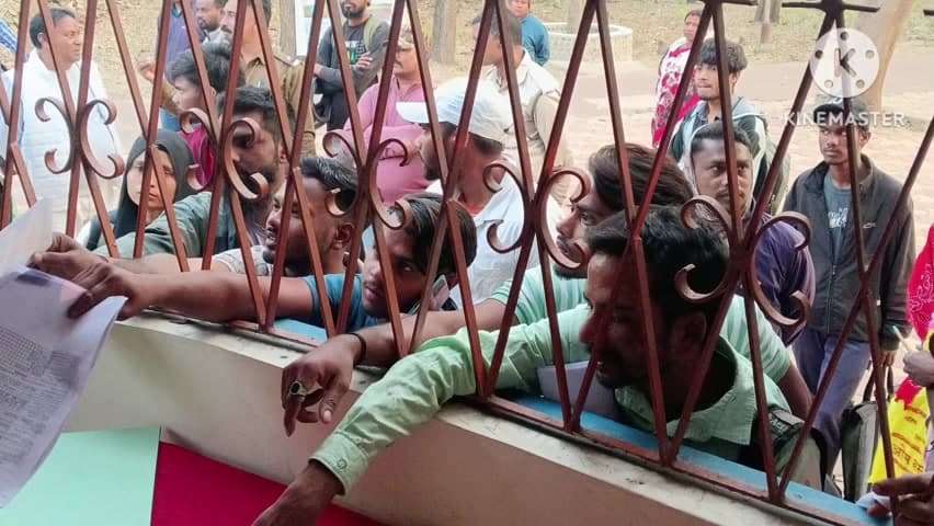 নিতুড়িয়া: দ্বিতীয় দিনেও নিতুড়িয়া ব্লকের যুবসাথী রেজিস্ট্রেশন ক্যাম্পে ব্যাপক ভিড়,ক্যাম্প পরিদর্শন করলেন প্রাক্তন বিধায়ক