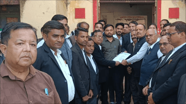 जतारा: वकीलों की सुरक्षा को लेकर जतारा में हड़ताल, तहसील में सीएम के नाम ज्ञापन सौंपा