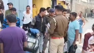 सबौर: जोगसर थाना क्षेत्र में मोबाइल चोरी को लेकर दुकानदार और आरोपी के बीच सड़क पर संग्राम, पुलिस ने किया शांत
