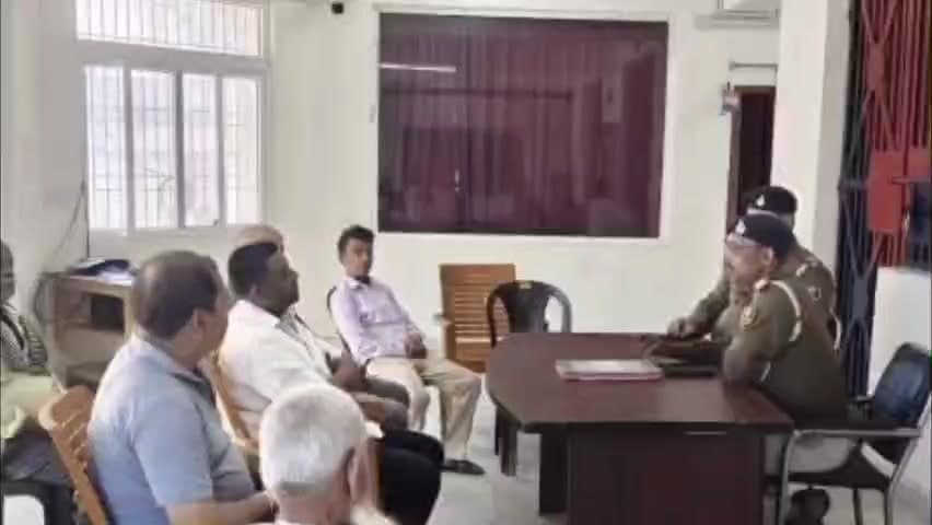 टनकुप्पा: टनकुप्पा एवं चाकन्द थाना परिसर में लगा जनता दरबार, सुनी गईं आमजन की समस्याएं