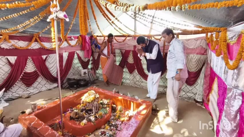 বরজোড়া: বড়জুড়িতে শিবমন্দিরে শিবরাত্রি উপলক্ষে পুজো উপলক্ষে নরনারায়ন সেবার আয়োজন করা হল