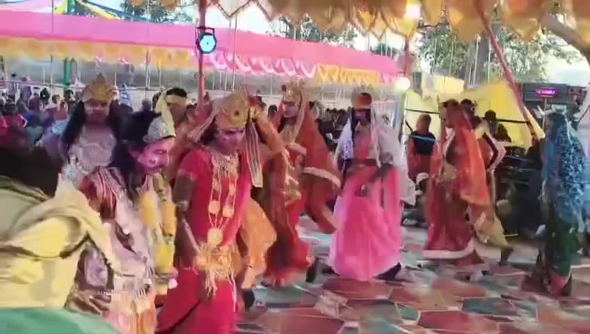 बंदगांव: बंदगांव के सुवानसाई गांव में छऊ नृत्य प्रतियोगिता आयोजित, उमड़ी भारी भीड़