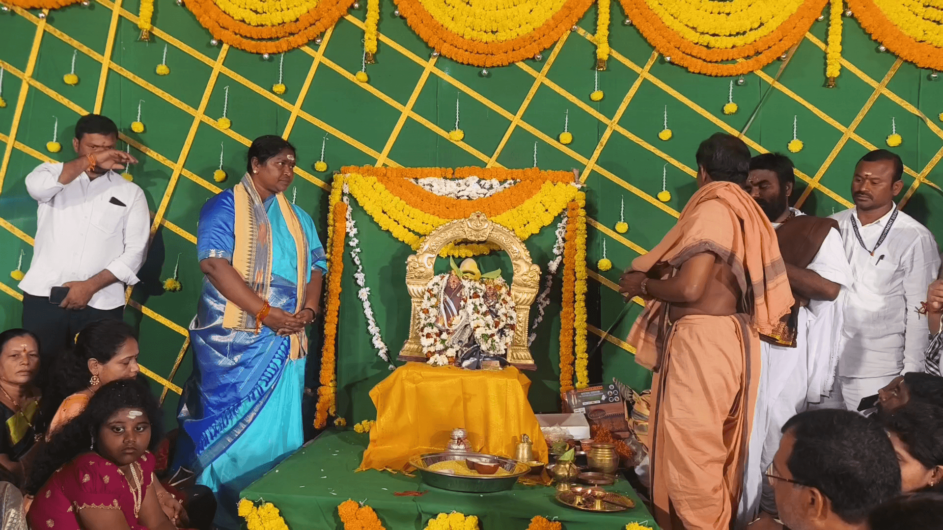 వెంకటాపురం: రామప్పలో శివపార్వతుల కల్యాణం లో పాల్గొన్న మంత్రి సీతక్క