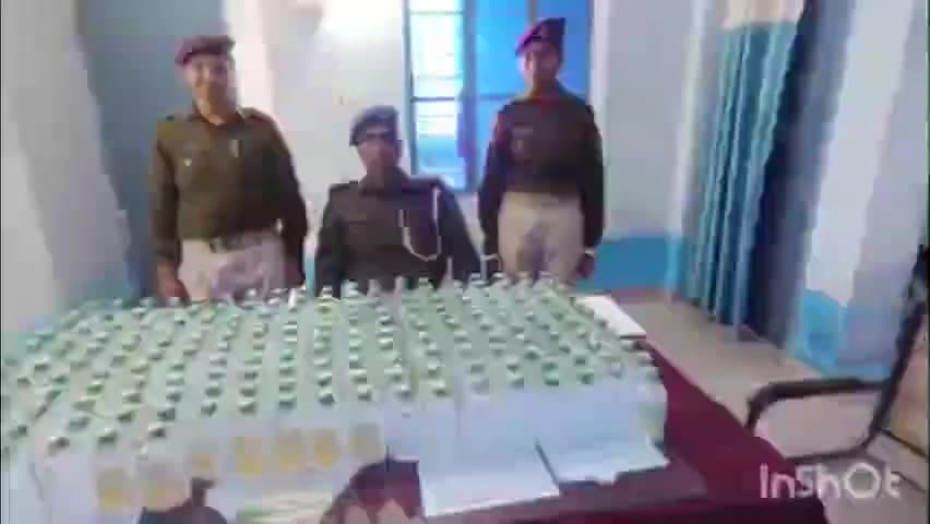 सुगौली: सुगौली रेल पुलिस ने प्लेटफार्म पर जांच के दौरान 202 बोतल कस्तूरी शराब की बरामदगी की, शराब 4 बैग में लावारिस पड़ी थी