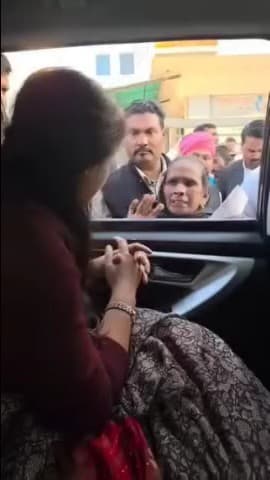 मछलीशहर: मछली शहर विधायक डॉ. रागिनी सोनकर ने लखनऊ जाते-जाते रास्ते में फरियादों की सुनवाई की