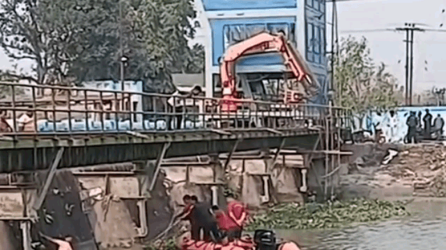 ফাঁসিদেওয়া: সুইসাইড নোট লিখে তিস্তা ক্যানেলে ঝাঁপ ব্যবসায়ীর, তলিয়ে যাওয়া ব্যবসায়ীর খোঁজে তল্লাশি চলছে