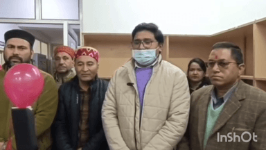 मनाली: सिविल अस्पताल मनाली में समाज सेवियों ने भेंट किया एडवांस्ड सी-आर्म कम्पैटिबल इलेक्ट्रिक ऑक्यूपेशनल थेरेपी टेबल