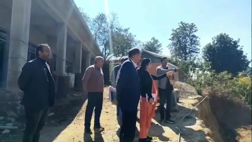 भोरंज: डीसी गंधर्वा राठौड़ ने भोरंज में विभिन्न विकास कार्यों का लिया जायजा