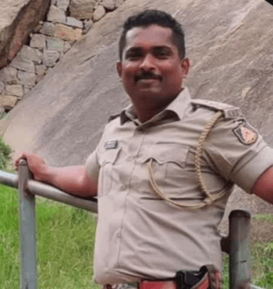 ಹಿರಿಯೂರು: ಹಿರಿಯೂರು ಕಾಂಗ್ರೆಸ್ ಮುಖಂಡನ ಮೇಲೆ ಪಿಎಸ್ಐ ಮಹೇಶ್ ಗೌಡ ಹಲ್ಲೆ ಆರೋಪ