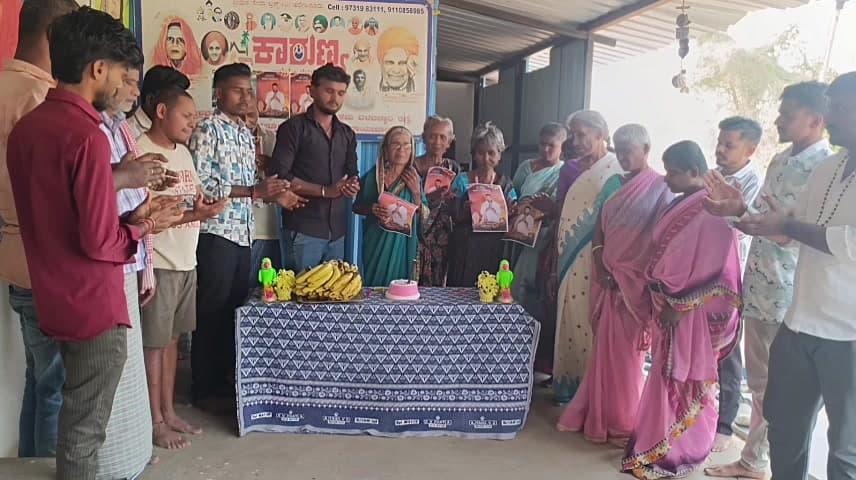 ಸಿಂಧನೂರು: ಸಿಂಧನೂರು ಕಾರುಣ್ಯ ಆಶ್ರಮದಲ್ಲಿ ನಟ ದರ್ಶನ್ ಜನ್ಮದಿನ ಆಚರಣೆ