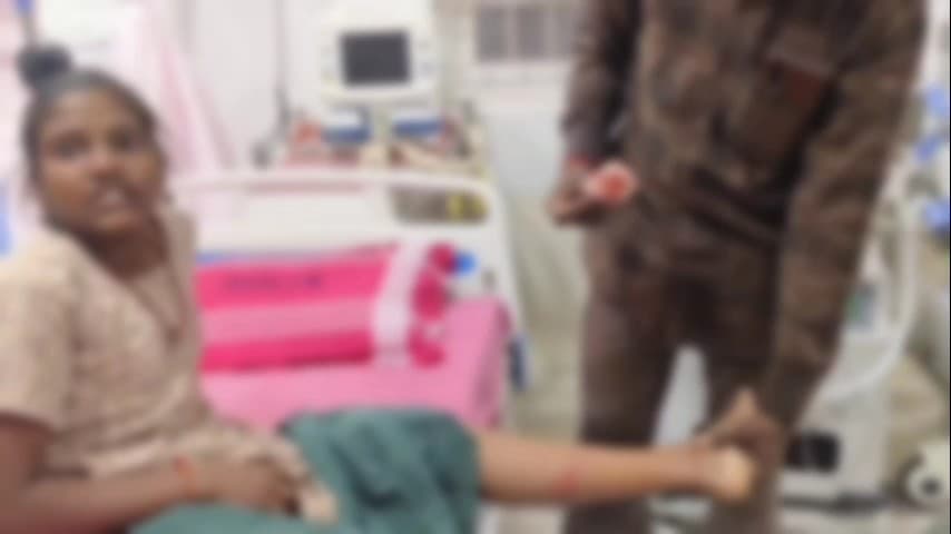 திண்டிவனம்: புதூர் கிராமத்தில் வெறி நாய் கடித்ததில் மூன்று பள்ளி சிறுவர்கள் படுகாயம் அடைந்து  திண்டிவனம் அரசு பொது மருத்துவமனை தீவிர சிகிச்சை பிரிவில் அனுமதி