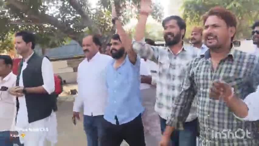 बड़ौदा: महाशिवरात्रि कार्यक्रम में हर्ष फायर करने पर कांग्रेस का विरोध, एफआईआर वापस लेने की चेतावनी