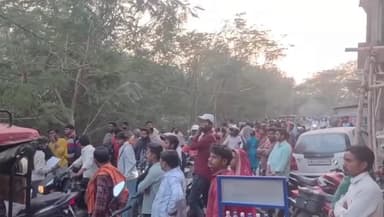 बिथान: रोसड़ा में 21 केंद्रों पर मैट्रिक परीक्षा हुई, जाम के कारण परीक्षार्थियों को हुई परेशानी