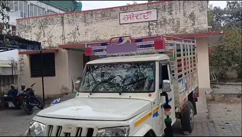 आबापुरा: बोर खाबर गांव में दो बाइक की टक्कर में युवक की उपचार के दौरान मौत, शव का पोस्टमार्टम कर परिजनों को सौंपा गया